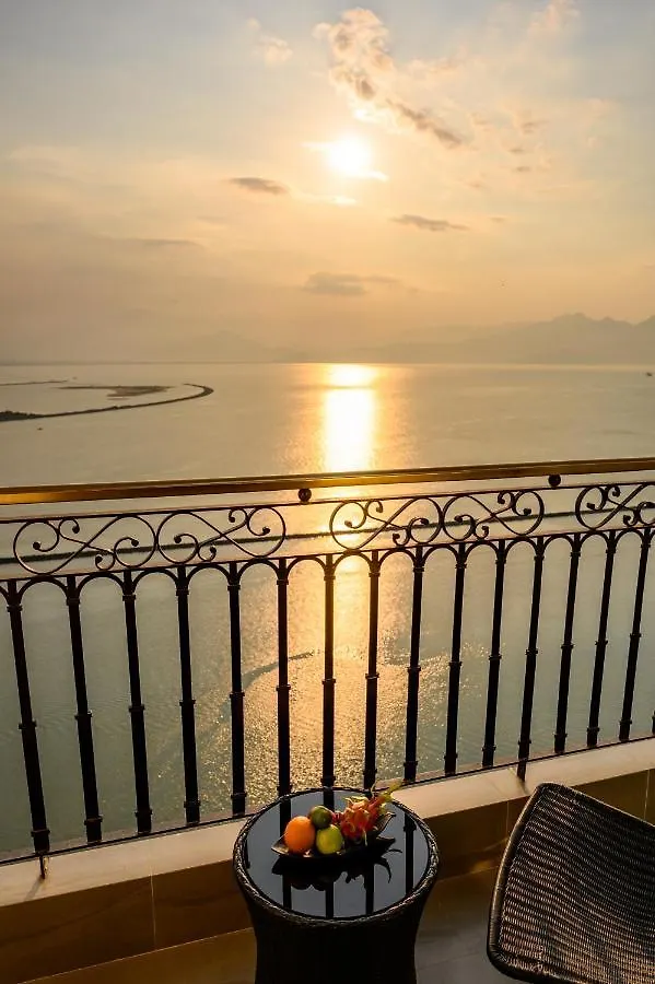 Danang Apartment With Sea View - Balcony Da Nang