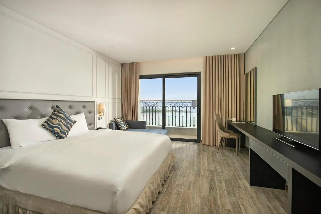Danang Apartment With Sea View - Balcony Hotel